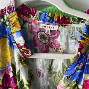JODIFL Multicolor Floral Ruffle Blouse